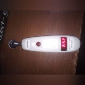 Temporal artery scanner